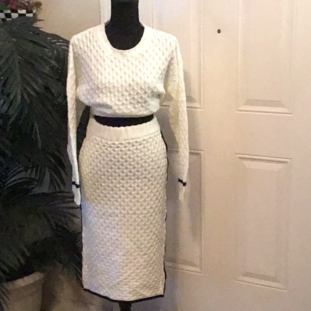 SHEIN,” fashionable 2PC” cable knit(m)🦋🌸